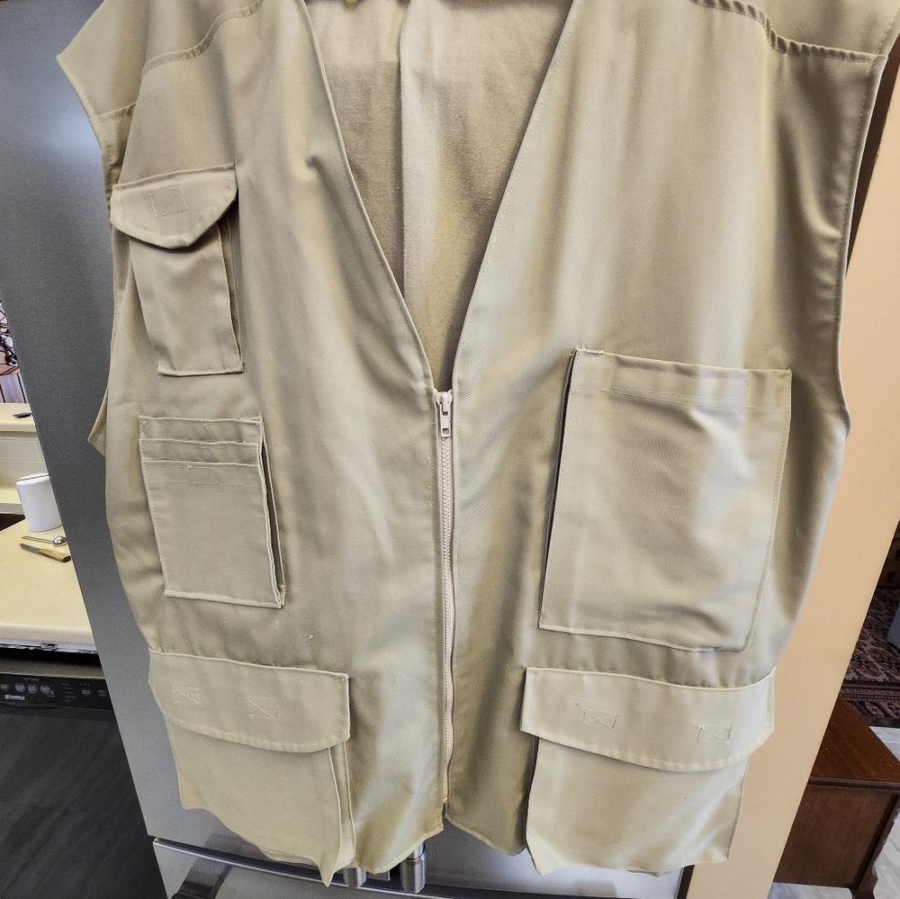 Men's XL - XXL Hunting/Fishing Vest